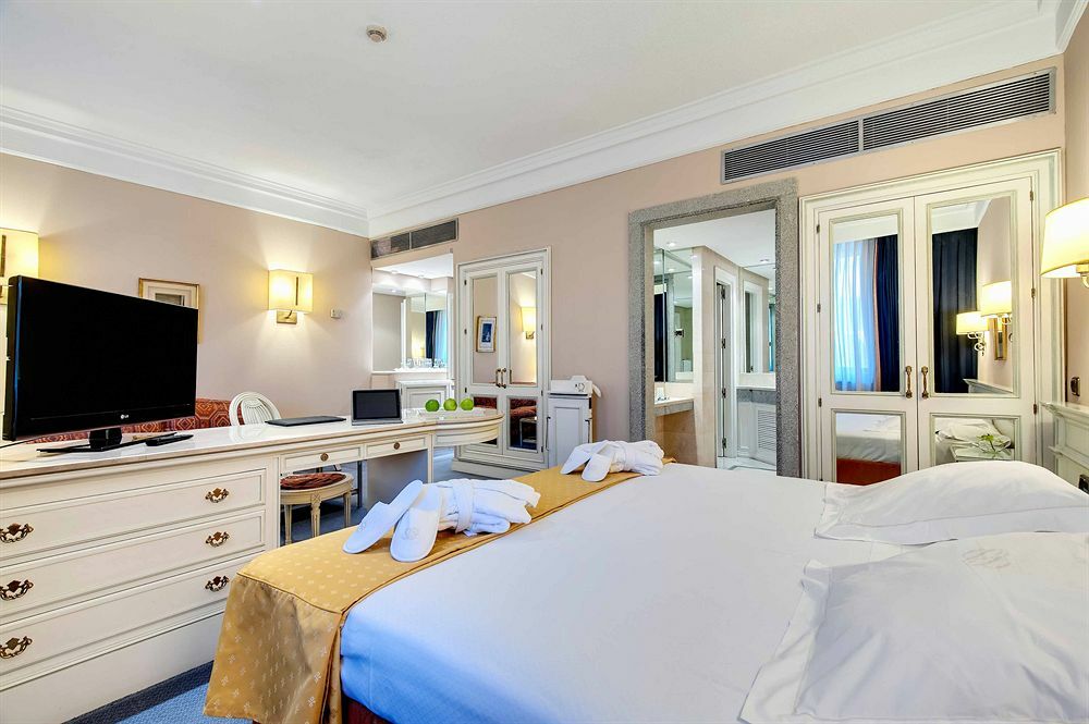 Hotel Miguel Angel Madrid Ngoại thất bức ảnh Deluxe Room
