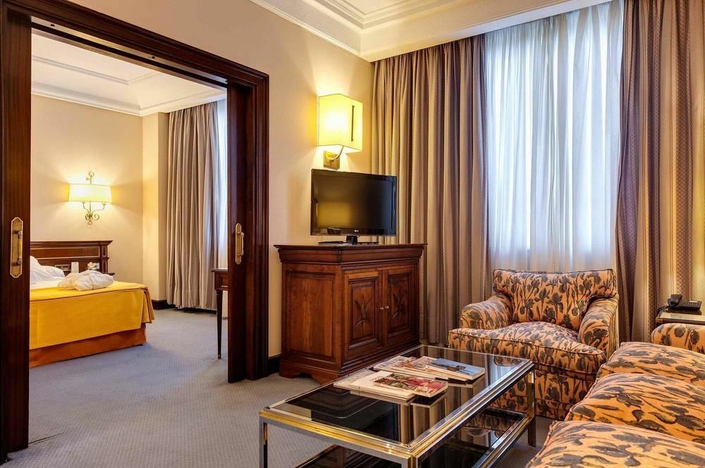 Hotel Miguel Angel Madrid Ngoại thất bức ảnh Suite