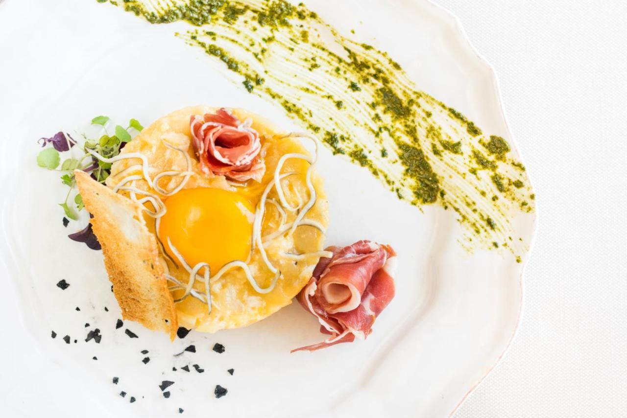 Hotel Miguel Angel Madrid Ngoại thất bức ảnh A modern Italian dessert